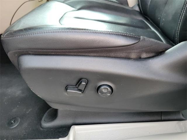 used 2022 Chrysler Pacifica car, priced at $21,777