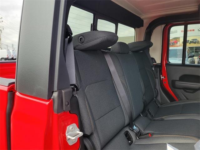 new 2025 Jeep Gladiator car, priced at $45,074