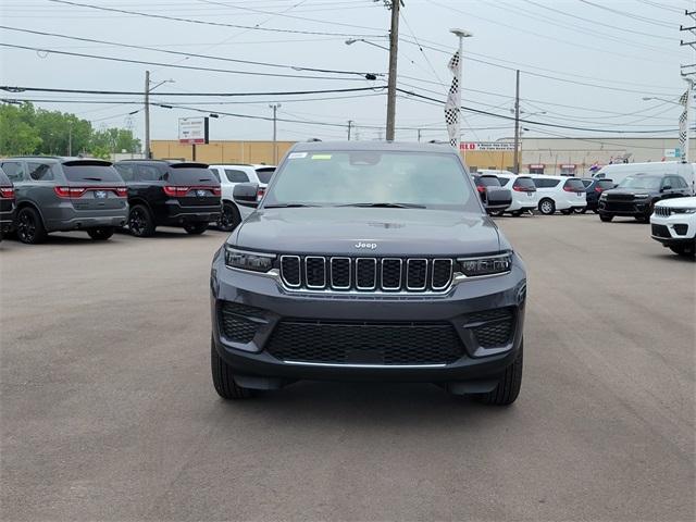 new 2025 Jeep Grand Cherokee car, priced at $40,383