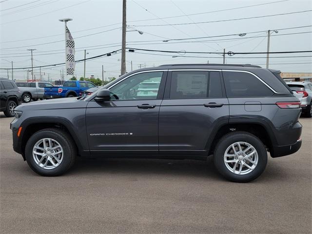 new 2025 Jeep Grand Cherokee car, priced at $40,383