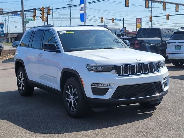 new 2025 Jeep Grand Cherokee car, priced at $47,476