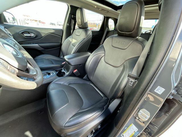 used 2022 Jeep Cherokee car, priced at $25,346