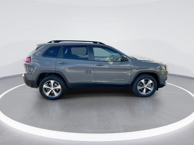 used 2022 Jeep Cherokee car, priced at $25,346