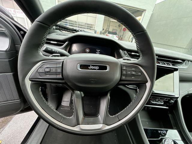 new 2025 Jeep Grand Cherokee car, priced at $41,170