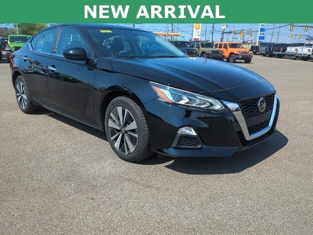 used 2022 Nissan Altima car, priced at $23,561