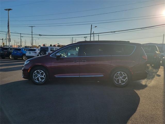 used 2023 Chrysler Pacifica car, priced at $32,532