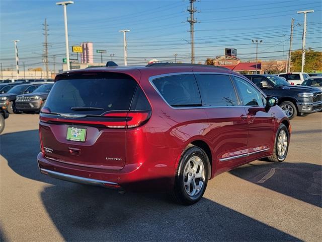 used 2023 Chrysler Pacifica car, priced at $32,532