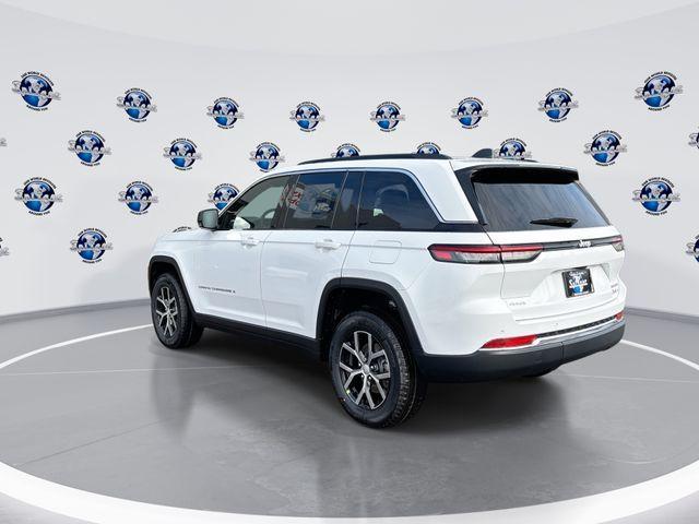 new 2025 Jeep Grand Cherokee car, priced at $46,165