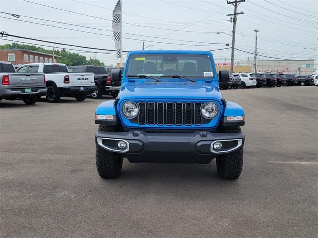 new 2025 Jeep Gladiator car, priced at $44,327