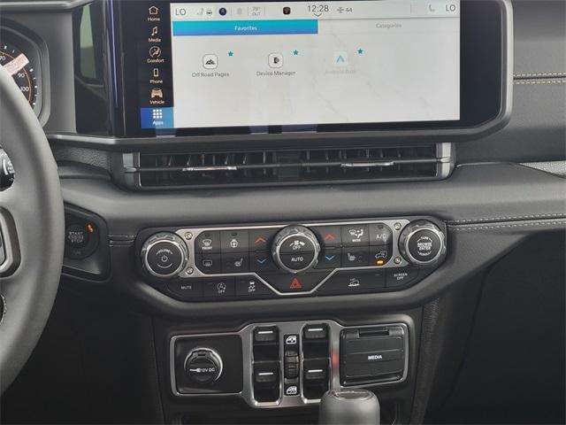 new 2025 Jeep Gladiator car, priced at $44,327