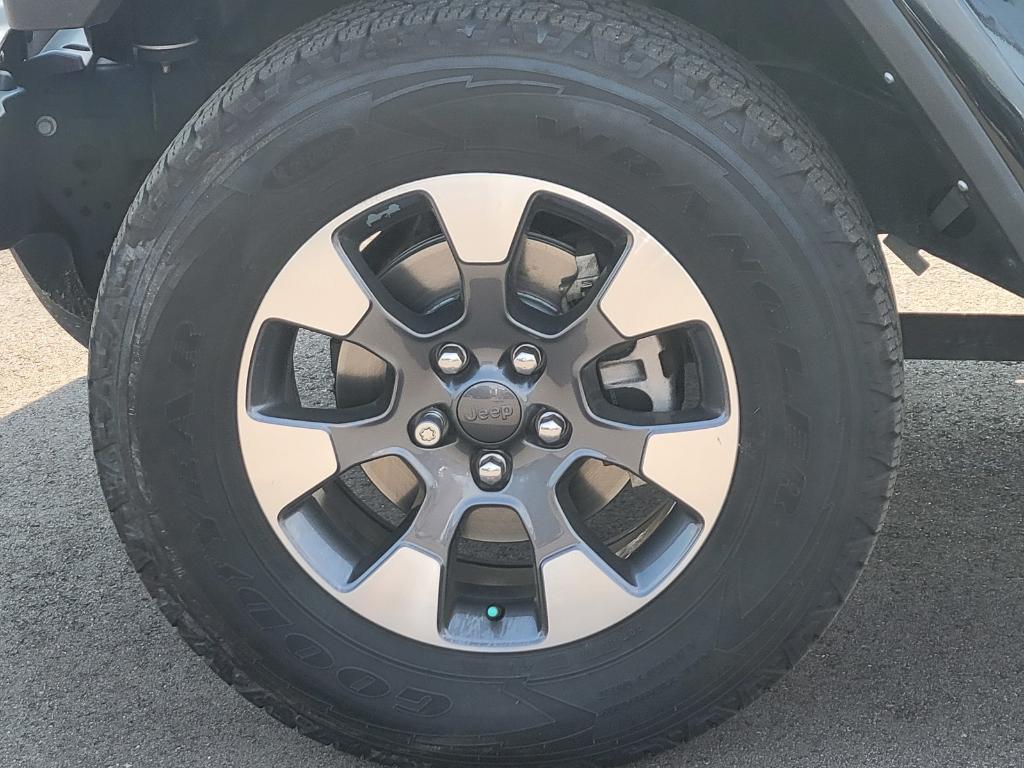 used 2021 Jeep Wrangler Unlimited car, priced at $35,486
