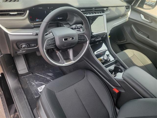 new 2025 Jeep Grand Cherokee car, priced at $41,920