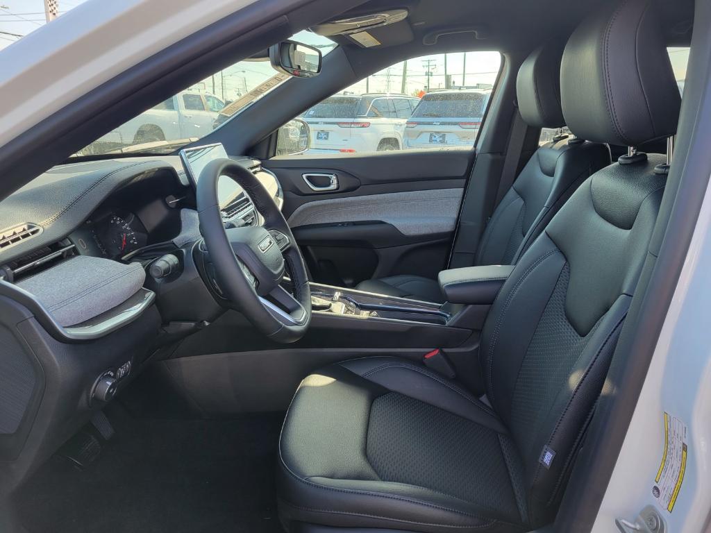 new 2025 Jeep Compass car, priced at $34,215