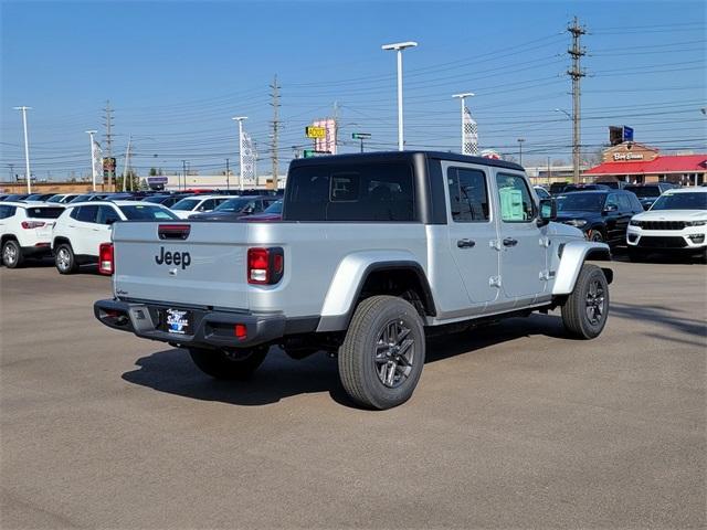 new 2024 Jeep Gladiator car, priced at $40,238