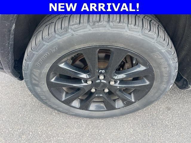 used 2017 Jeep Grand Cherokee car, priced at $15,622