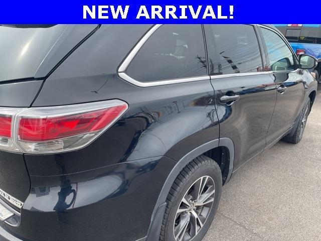 used 2016 Toyota Highlander car, priced at $19,498