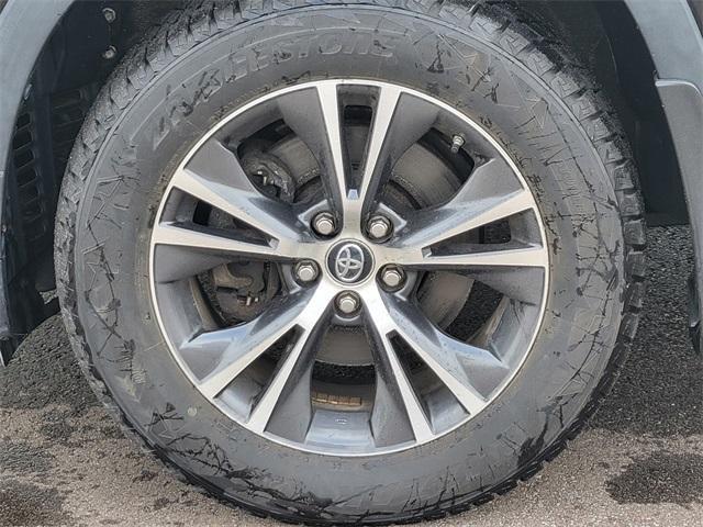 used 2016 Toyota Highlander car, priced at $20,444