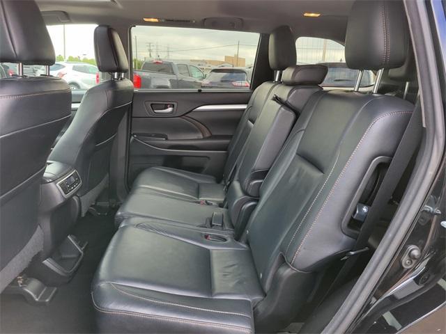 used 2016 Toyota Highlander car, priced at $20,444
