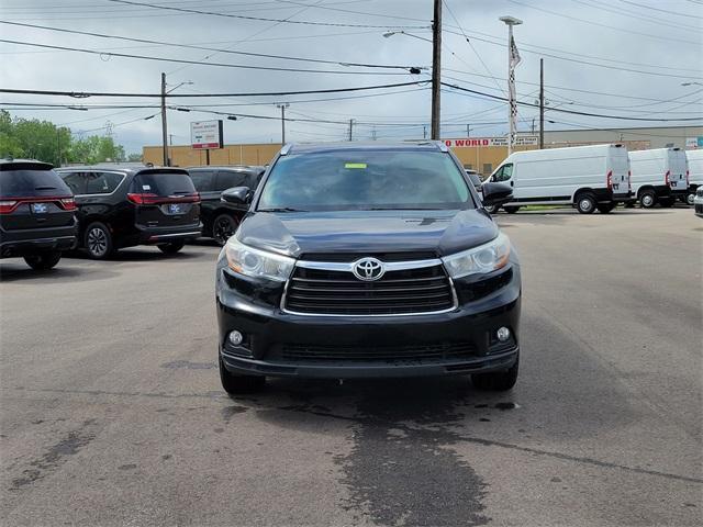 used 2016 Toyota Highlander car, priced at $20,444