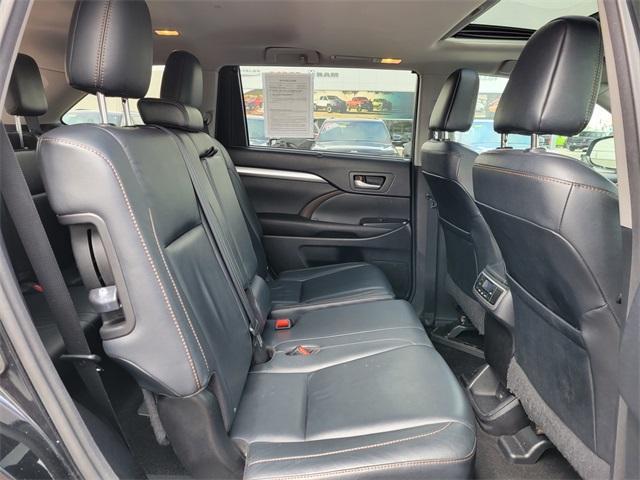 used 2016 Toyota Highlander car, priced at $20,444