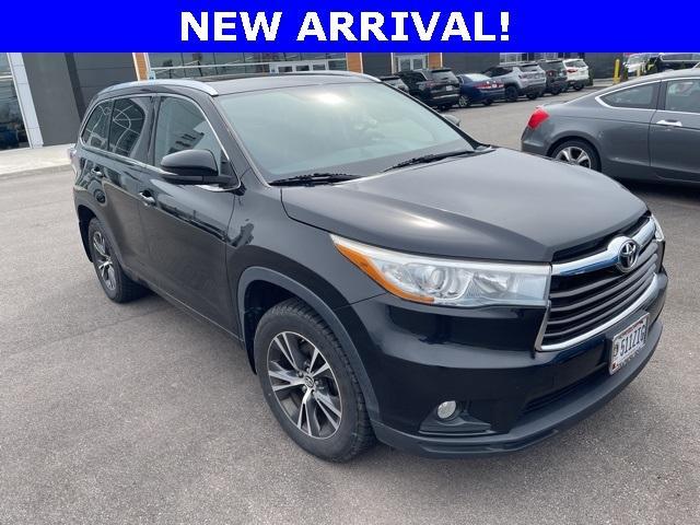 used 2016 Toyota Highlander car, priced at $20,236