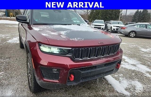 used 2022 Jeep Grand Cherokee car, priced at $35,444