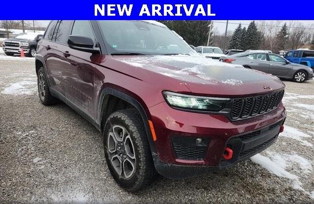 used 2022 Jeep Grand Cherokee car, priced at $35,444