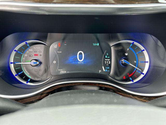 used 2022 Chrysler Pacifica Hybrid car, priced at $33,720