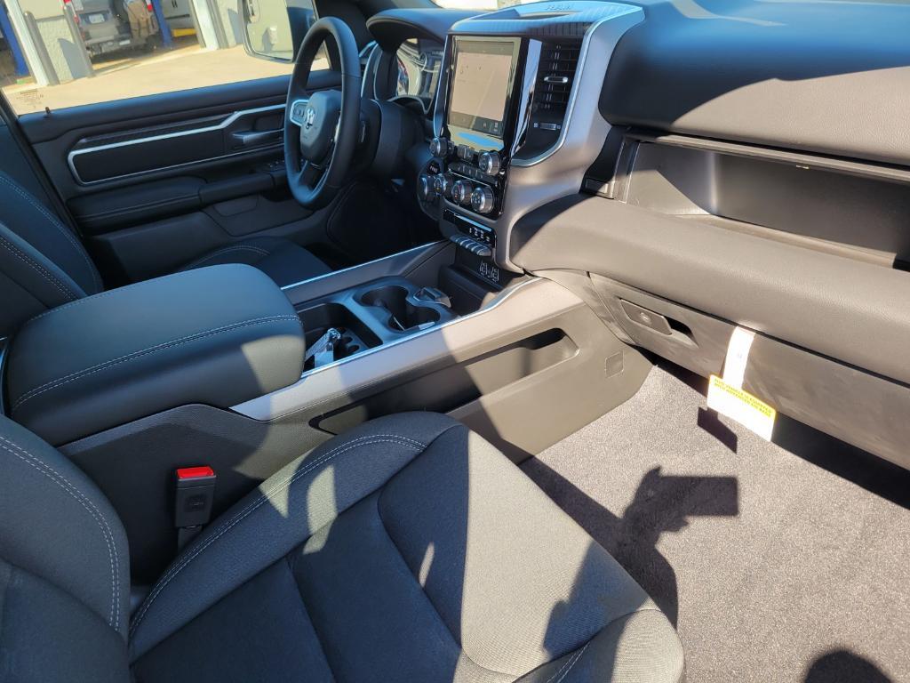 new 2025 Ram 1500 car, priced at $47,548