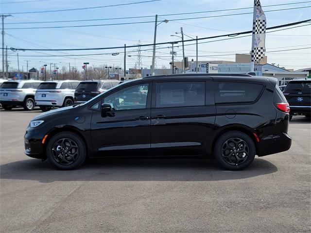 new 2025 Chrysler Pacifica Hybrid car, priced at $52,580