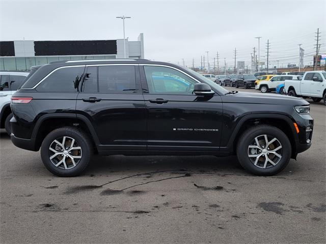 new 2024 Jeep Grand Cherokee car, priced at $52,405