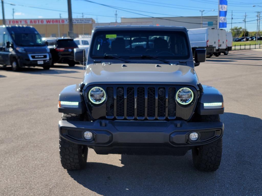 used 2022 Jeep Gladiator car, priced at $35,166