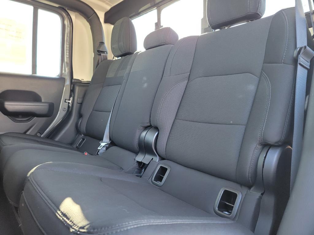 used 2022 Jeep Gladiator car, priced at $35,166