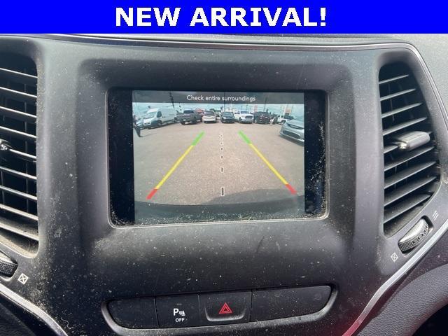 used 2019 Jeep Cherokee car, priced at $15,064
