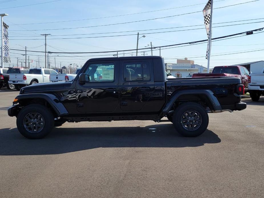 new 2024 Jeep Gladiator car, priced at $43,762