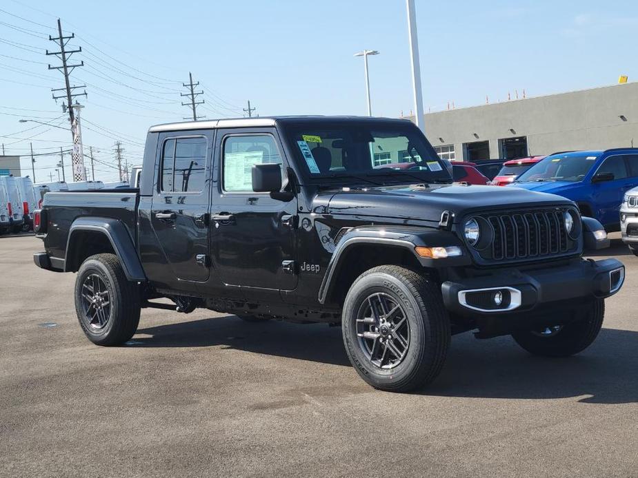 new 2024 Jeep Gladiator car, priced at $43,762