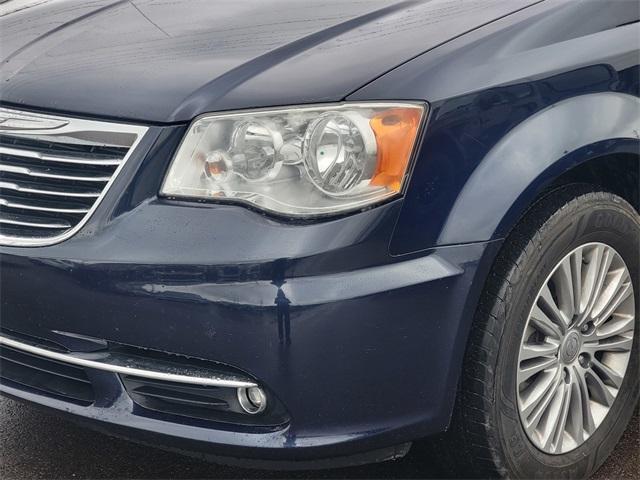 used 2014 Chrysler Town & Country car, priced at $11,594