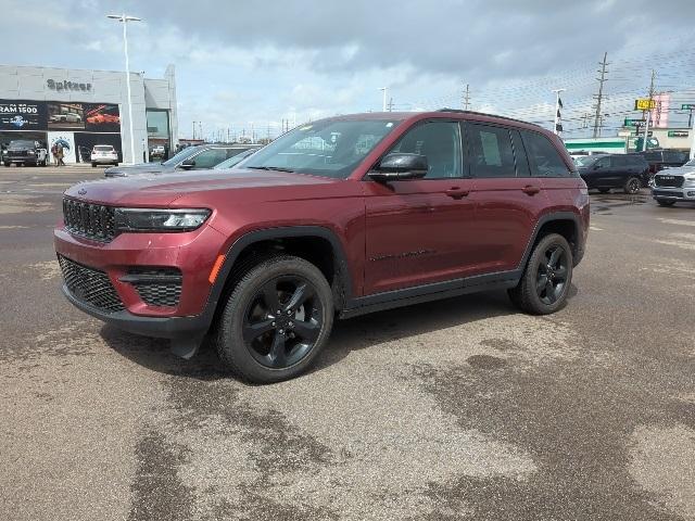 used 2022 Jeep Grand Cherokee car, priced at $34,211