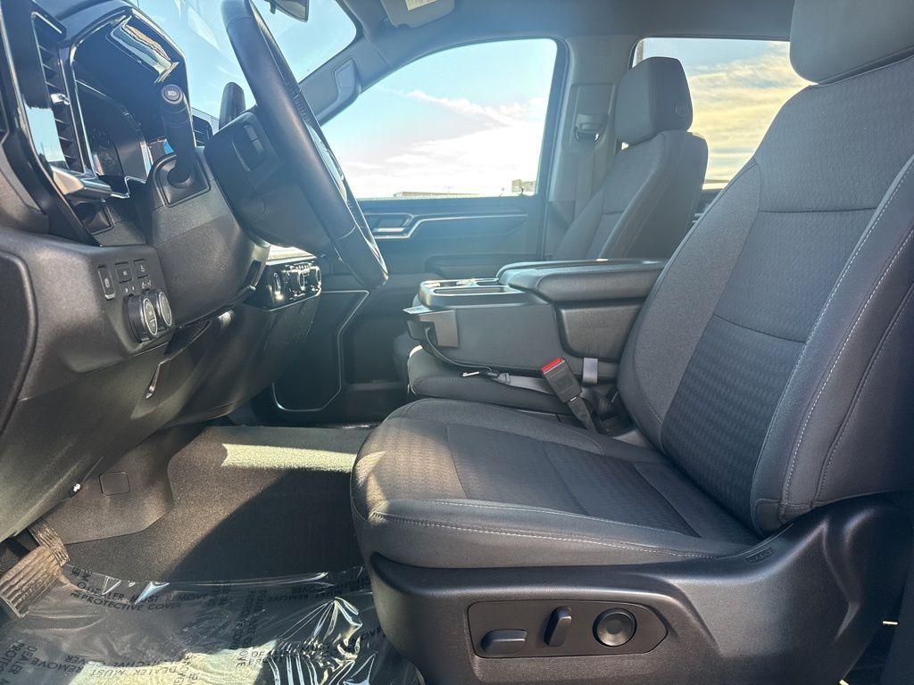 used 2022 Chevrolet Silverado 1500 car, priced at $32,999