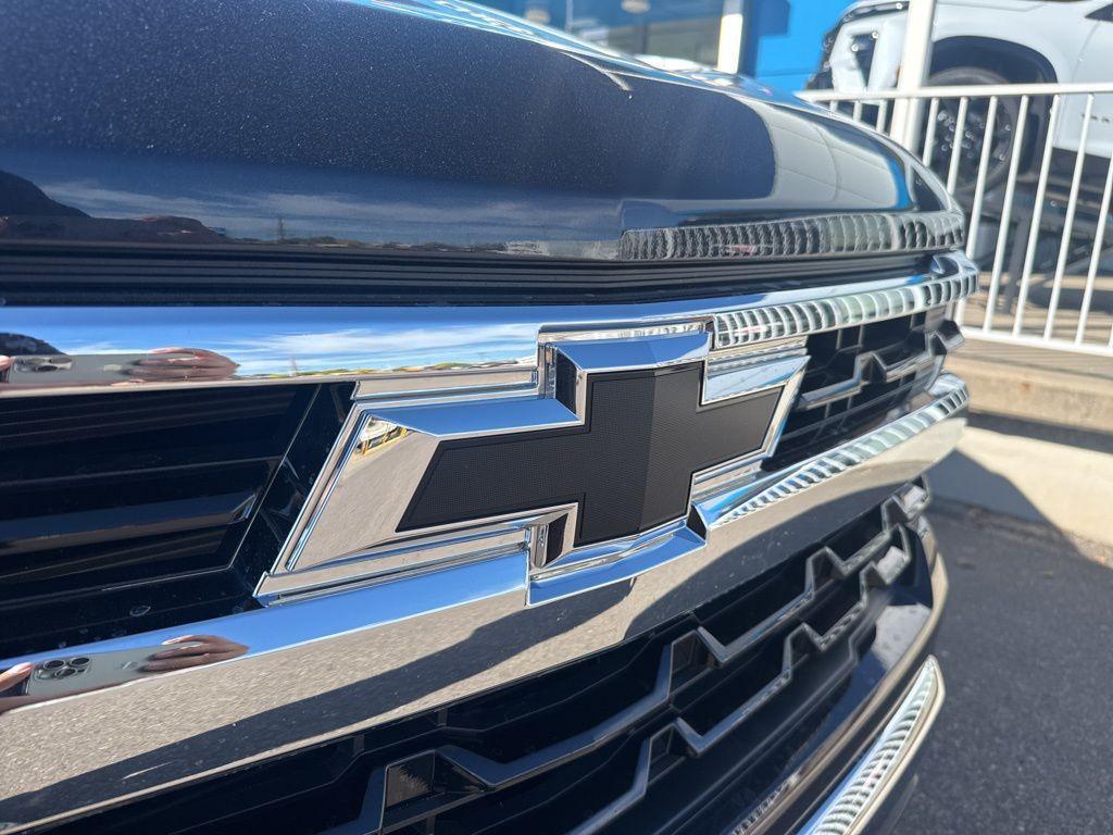 used 2022 Chevrolet Silverado 1500 car, priced at $32,999