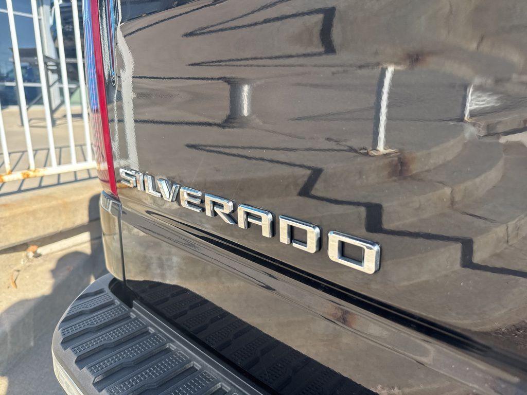 used 2022 Chevrolet Silverado 1500 car, priced at $32,999