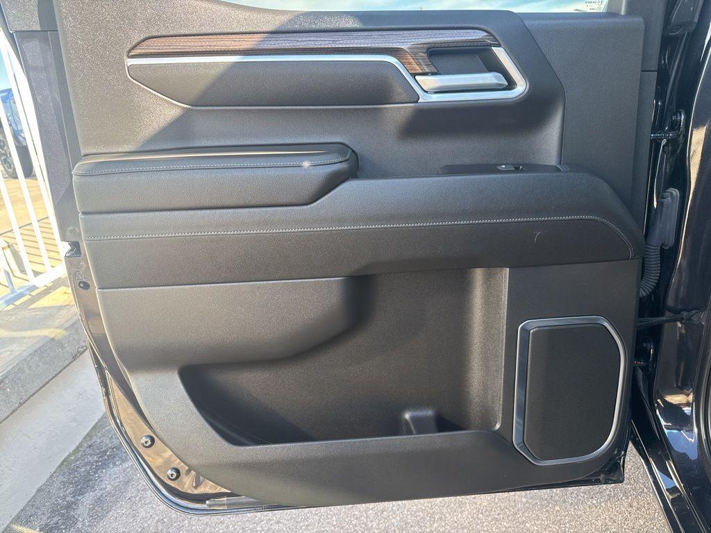 used 2022 Chevrolet Silverado 1500 car, priced at $32,999