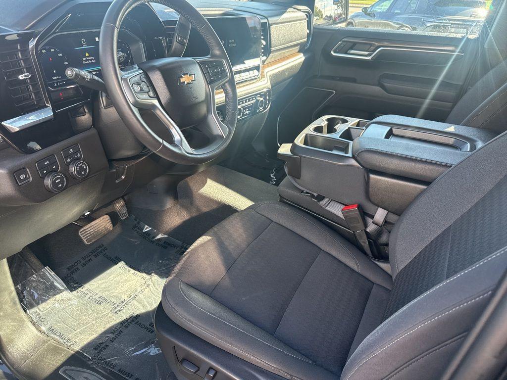 used 2022 Chevrolet Silverado 1500 car, priced at $32,999