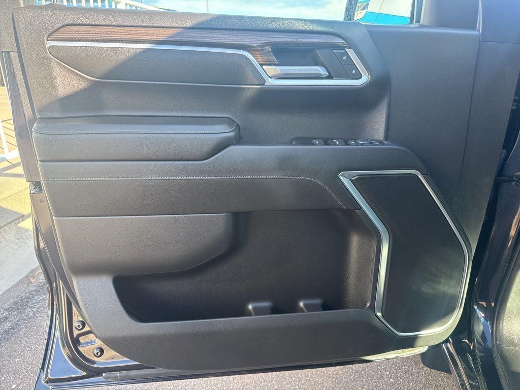 used 2022 Chevrolet Silverado 1500 car, priced at $32,999