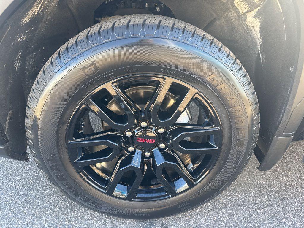 used 2024 GMC Sierra 1500 car, priced at $43,300