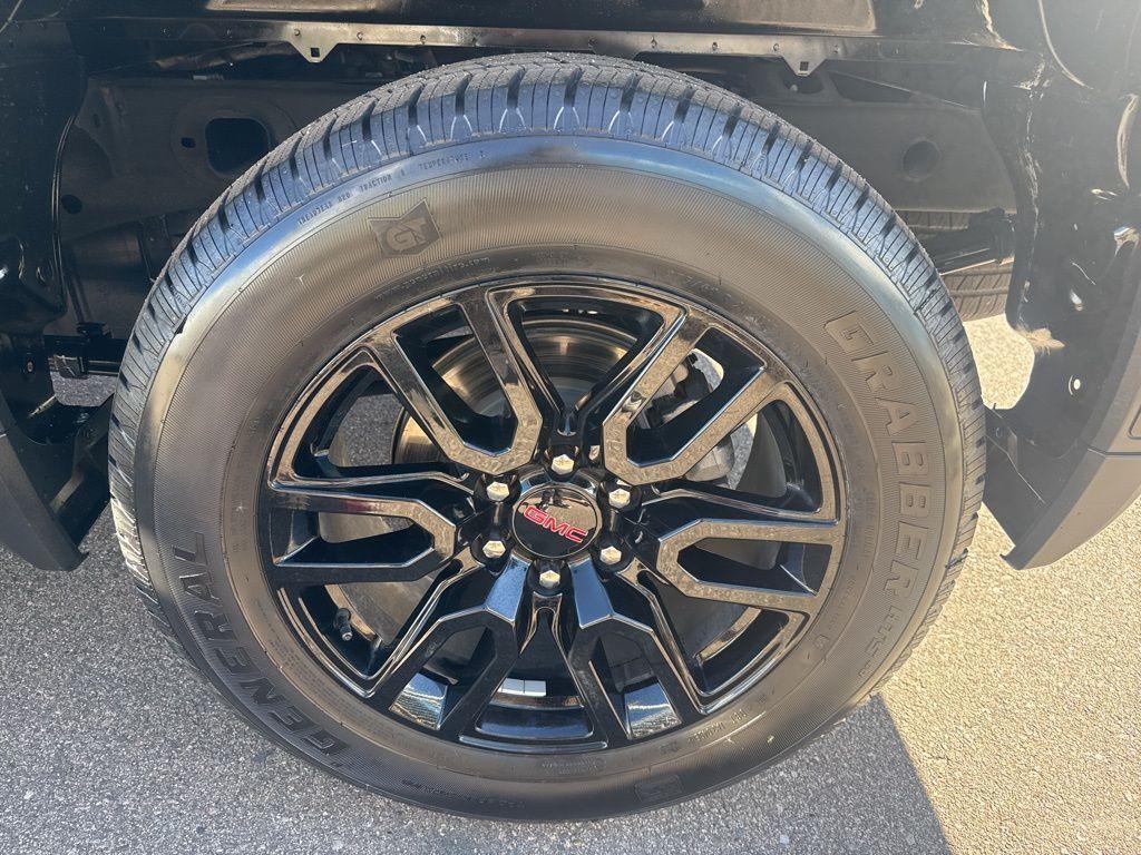 used 2024 GMC Sierra 1500 car, priced at $43,300