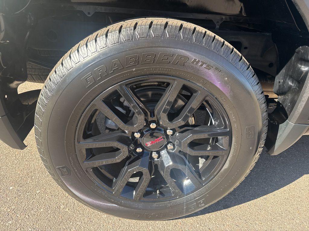 used 2024 GMC Sierra 1500 car, priced at $43,300