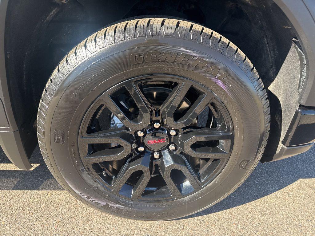 used 2024 GMC Sierra 1500 car, priced at $43,300