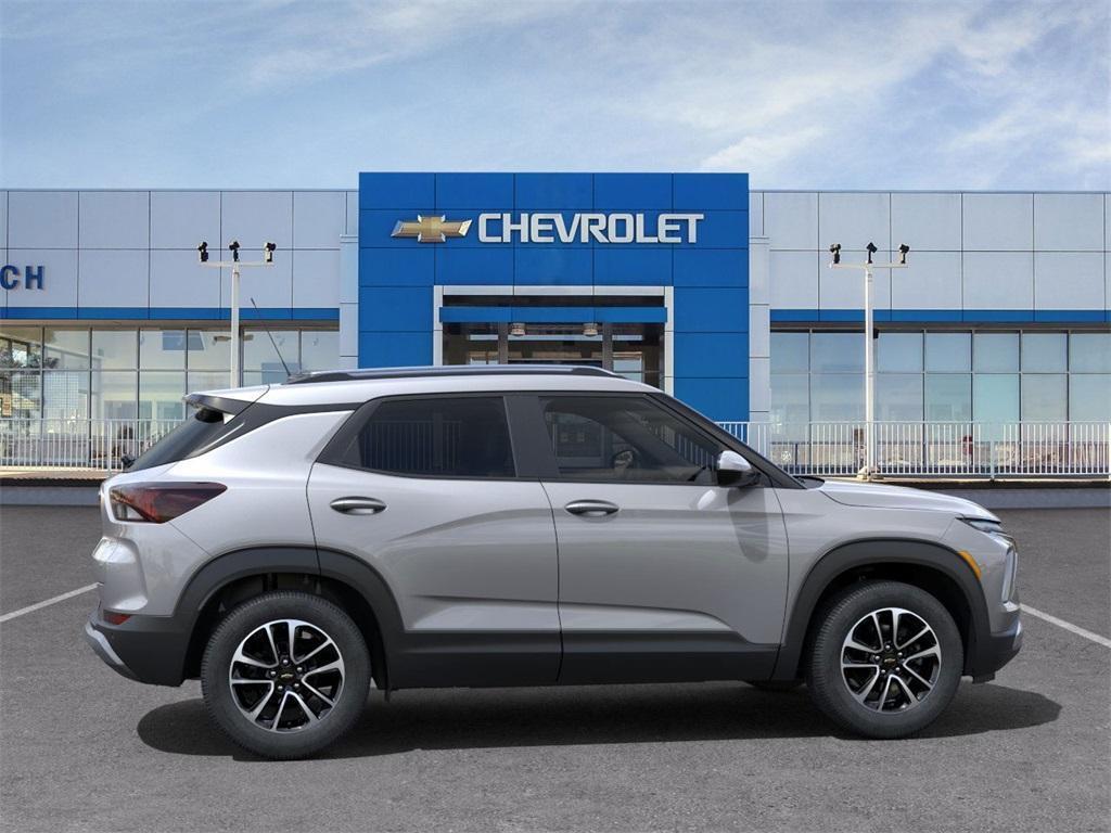 new 2025 Chevrolet TrailBlazer car, priced at $28,074