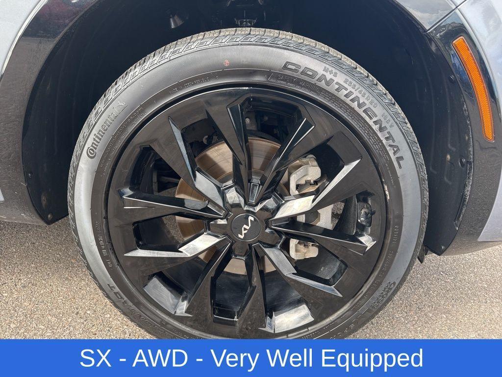 used 2023 Kia Sorento car, priced at $29,999